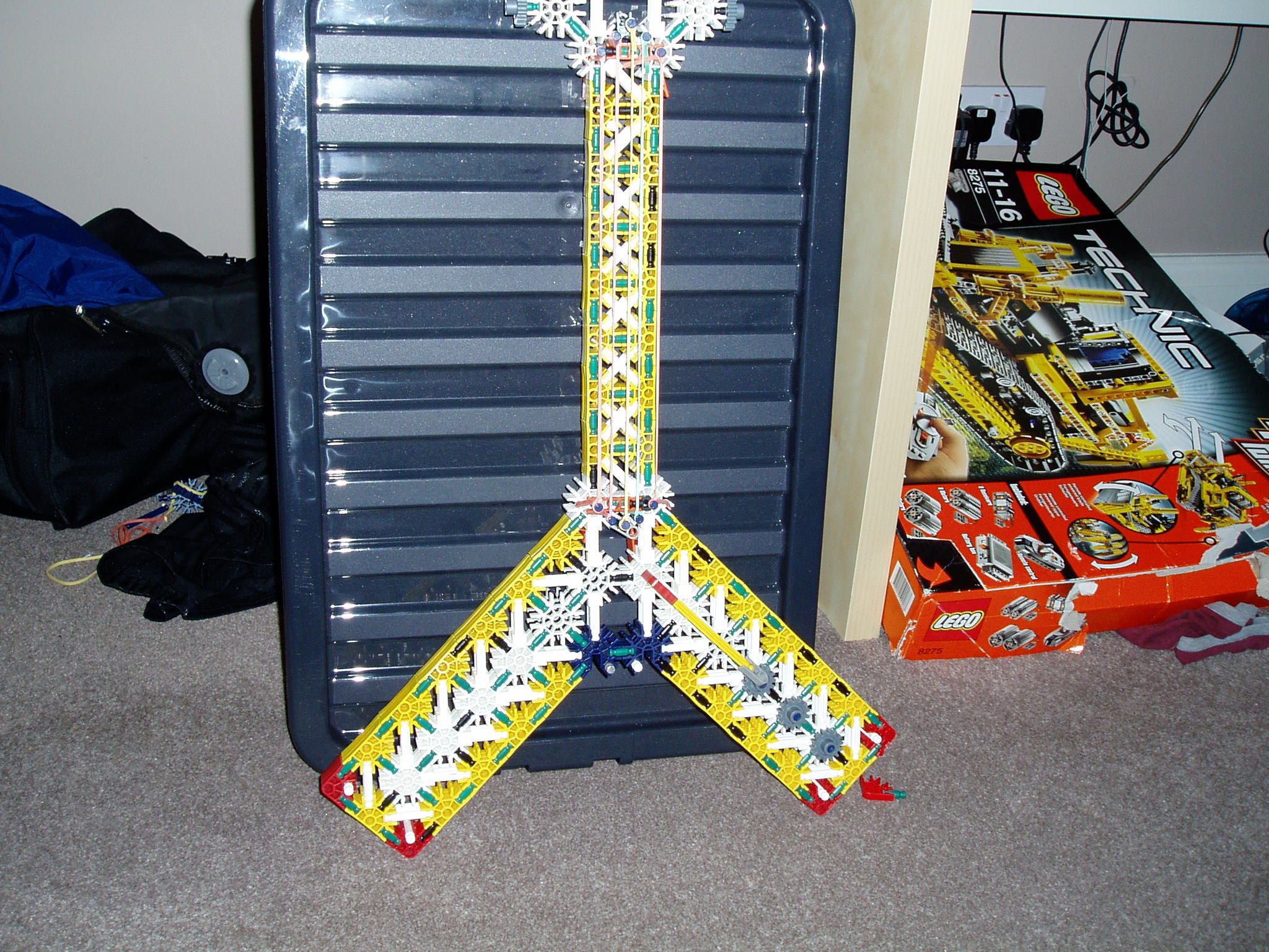 k'nex flying v guitar