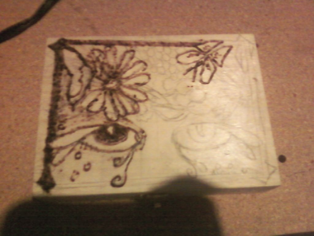 woodburned flowereyes box