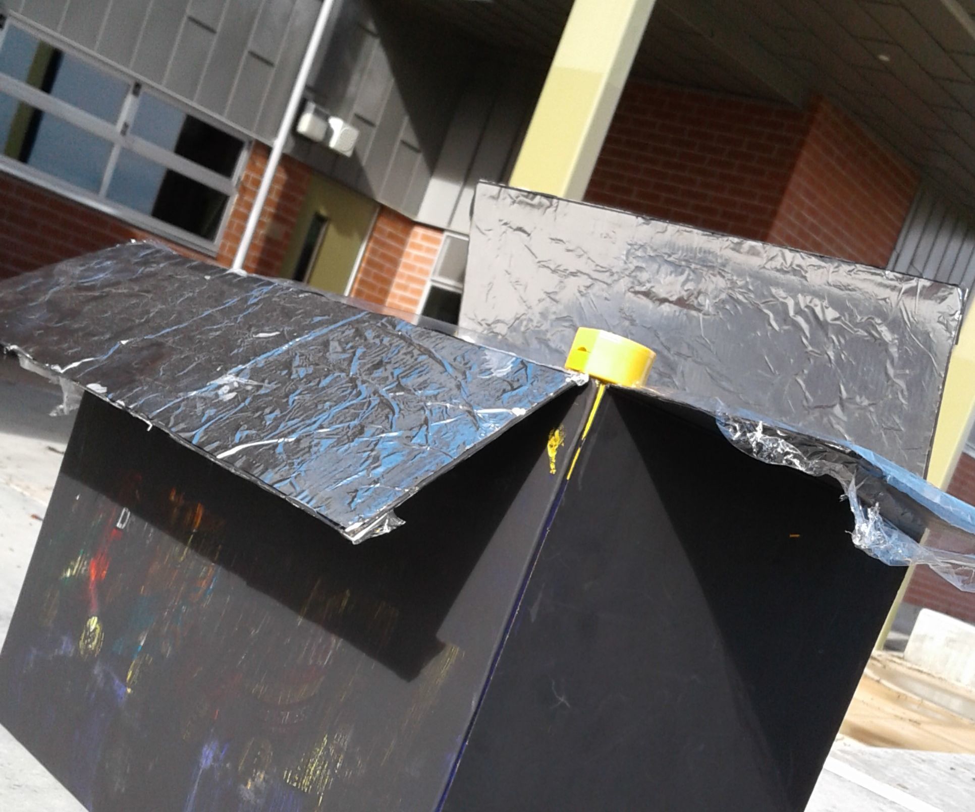 Cheap and Easy Solar Cooker