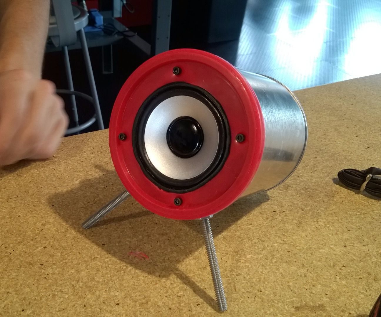 Bocina De Lata/ Recycled Speaker Can 