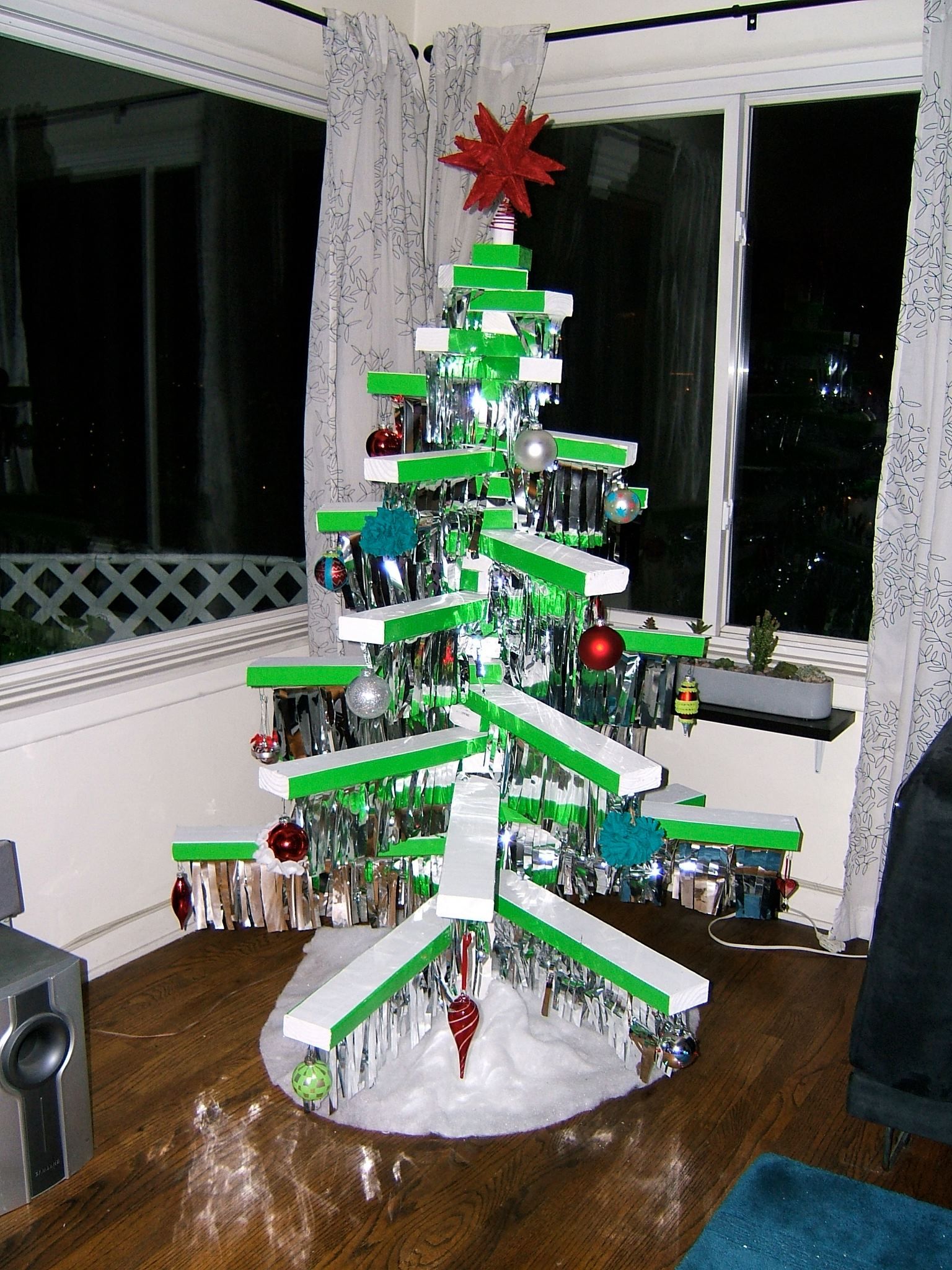 DIY Wooden Christmas Tree