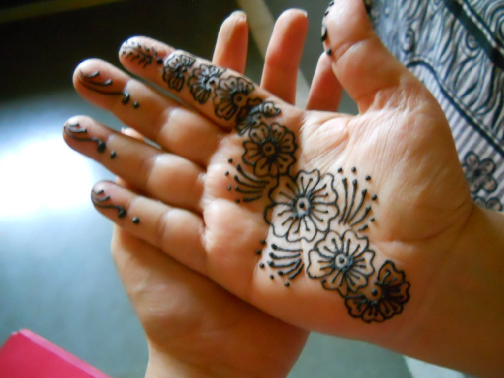 How to Do Henna Design for Beginners : 4 Steps - Instructables