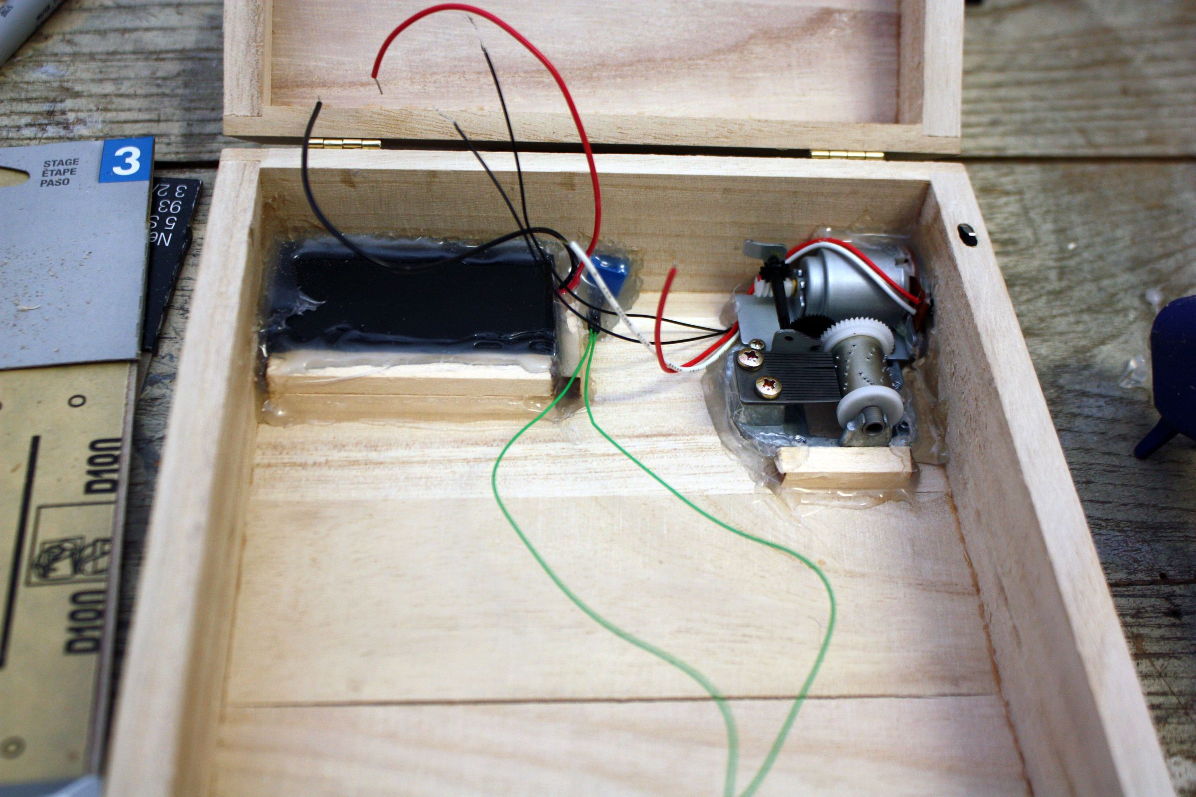 Lightup Music Box for My Valentine (You Are My Sunshine) 11 Steps