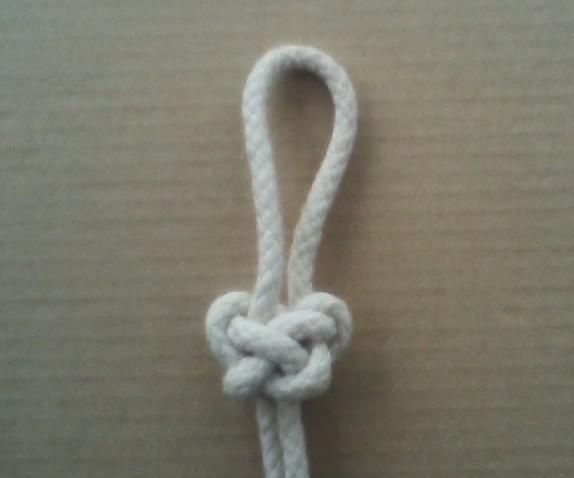 Modified Two-strand Diamond Knot : 12 Steps - Instructables