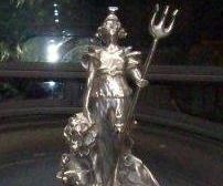 Britannia-upon-Globe Mascot - the Kings Car