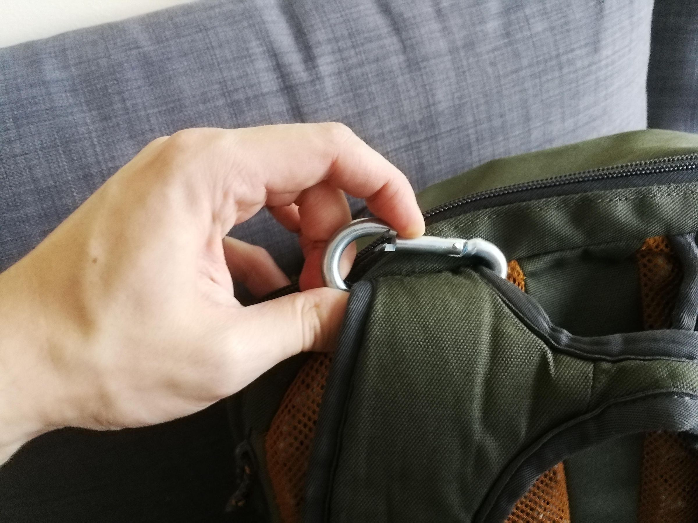 Backpack Attachable Shoulder Bag : 6 Steps - Instructables