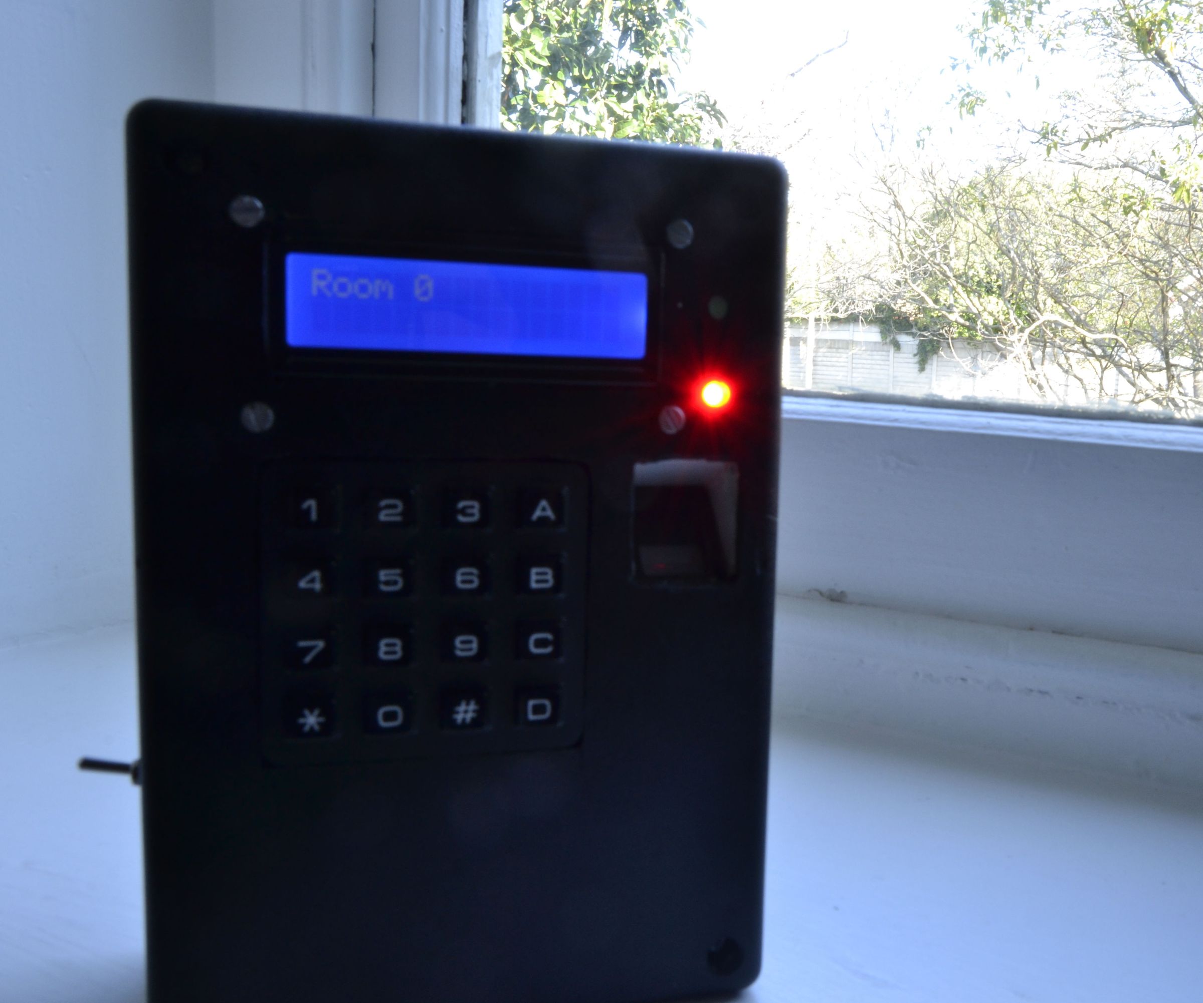 Arduino Fingerprint Door Lock (with Keypad and LCD)