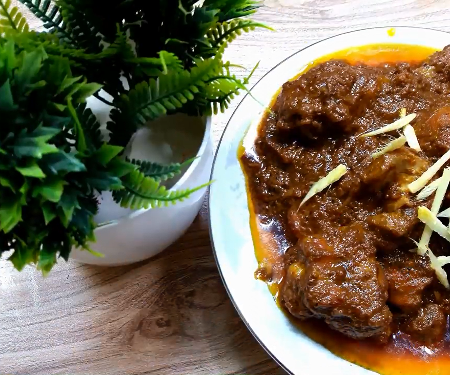 Delicious & Yummy Chicken Gravy - South Indian Style