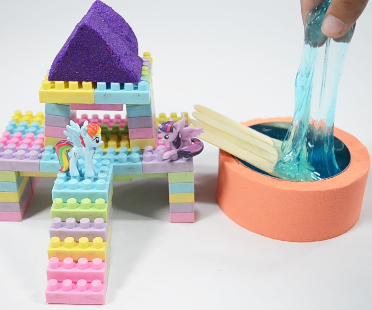 Making Water Playground VS Kinetic Sand Rainbow Pool Fun Toy Nursery Rhymes Song