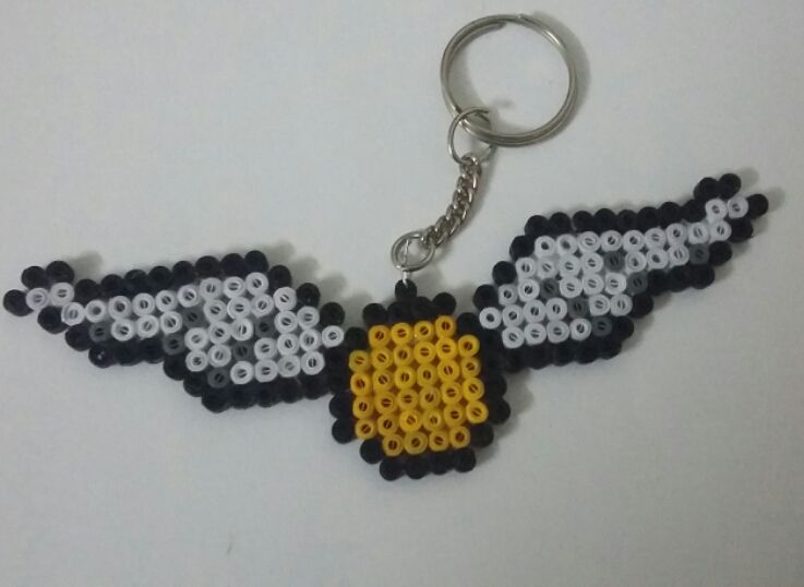 GOLDEN SNITCH KEYCHAIN