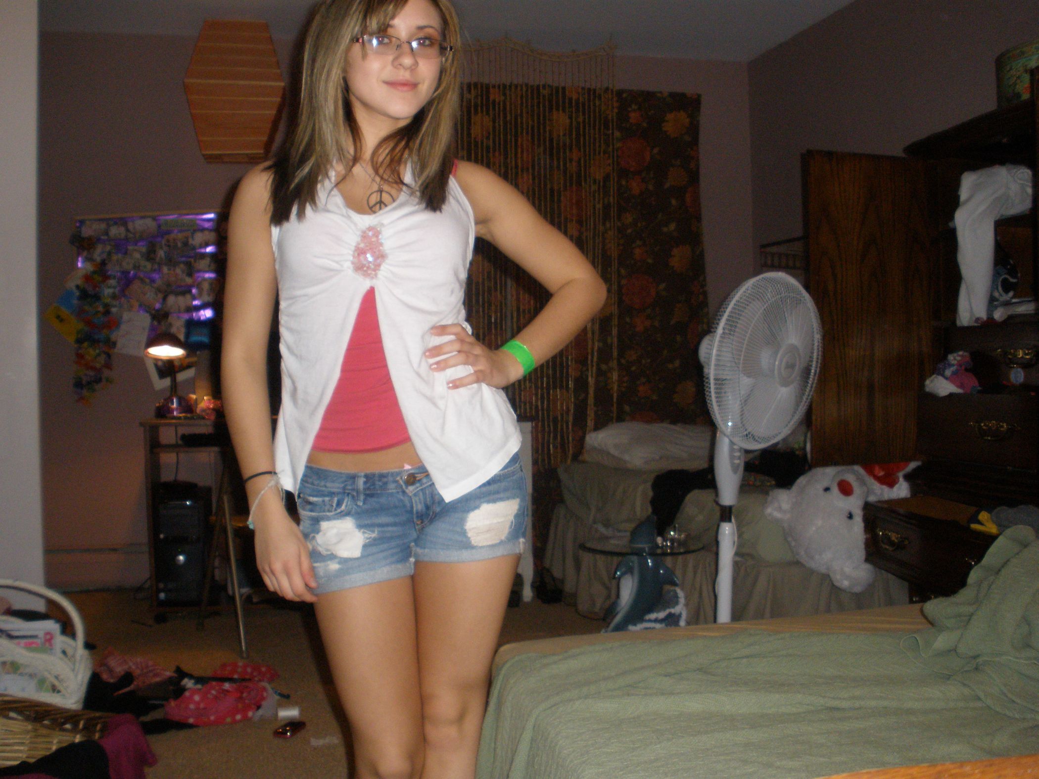 How to Make a Cheap Flirty Shirt : 6 Steps - Instructables