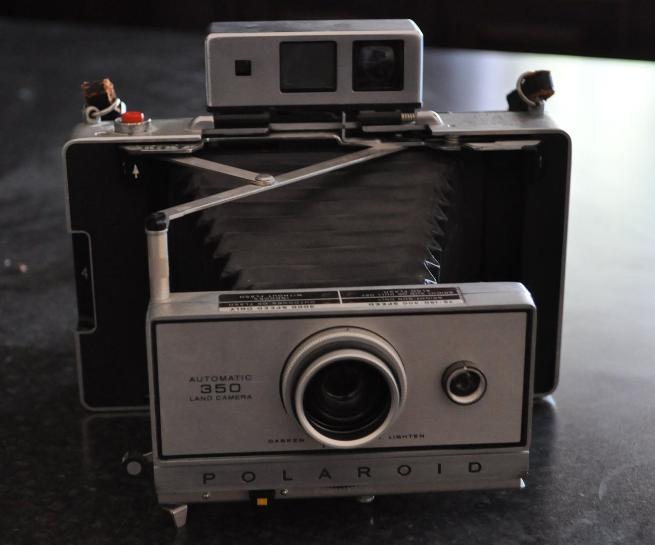 Polariod 350 operation and battery modification
