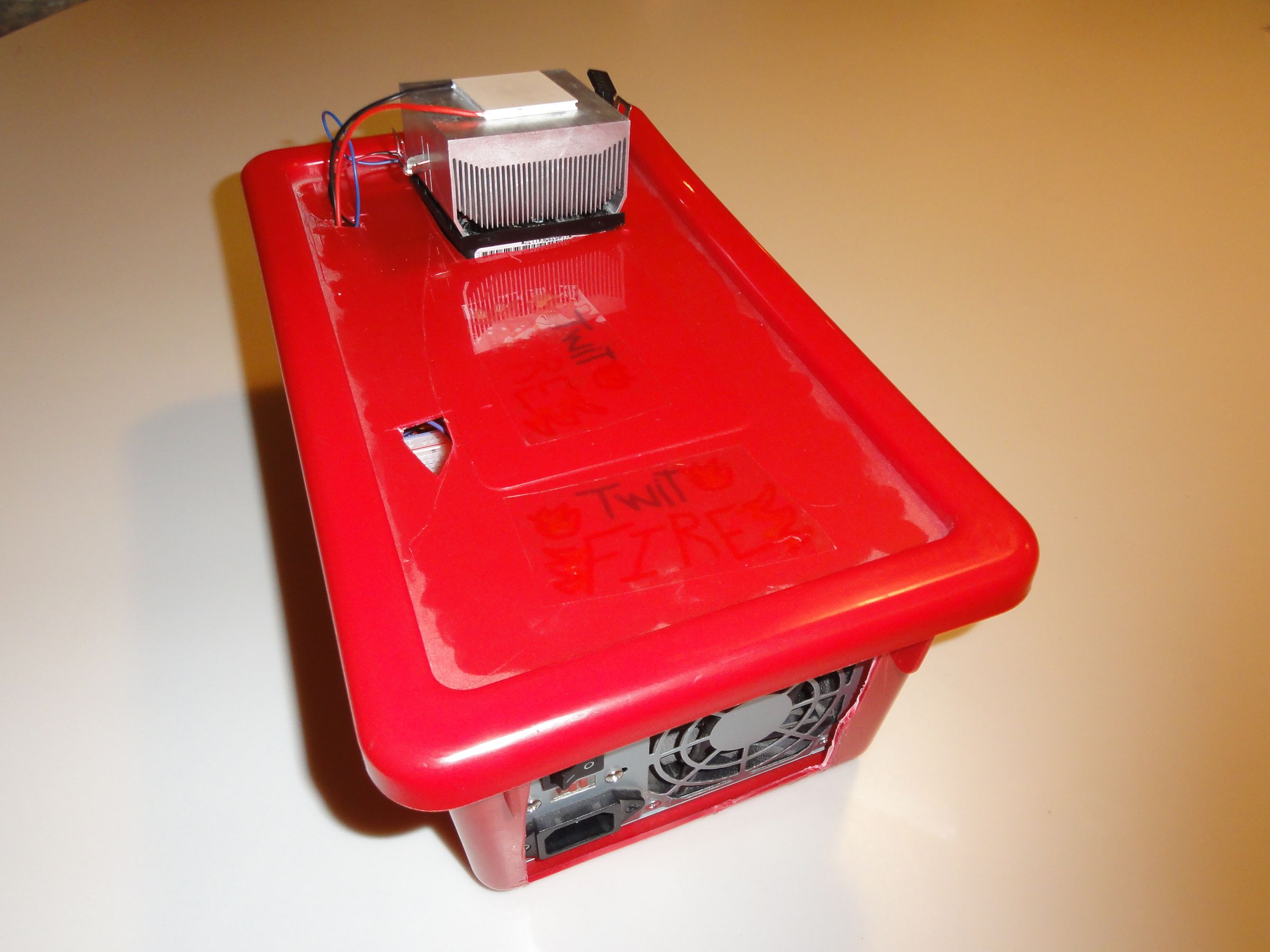 Twitter Sensing Thermoelectric Component