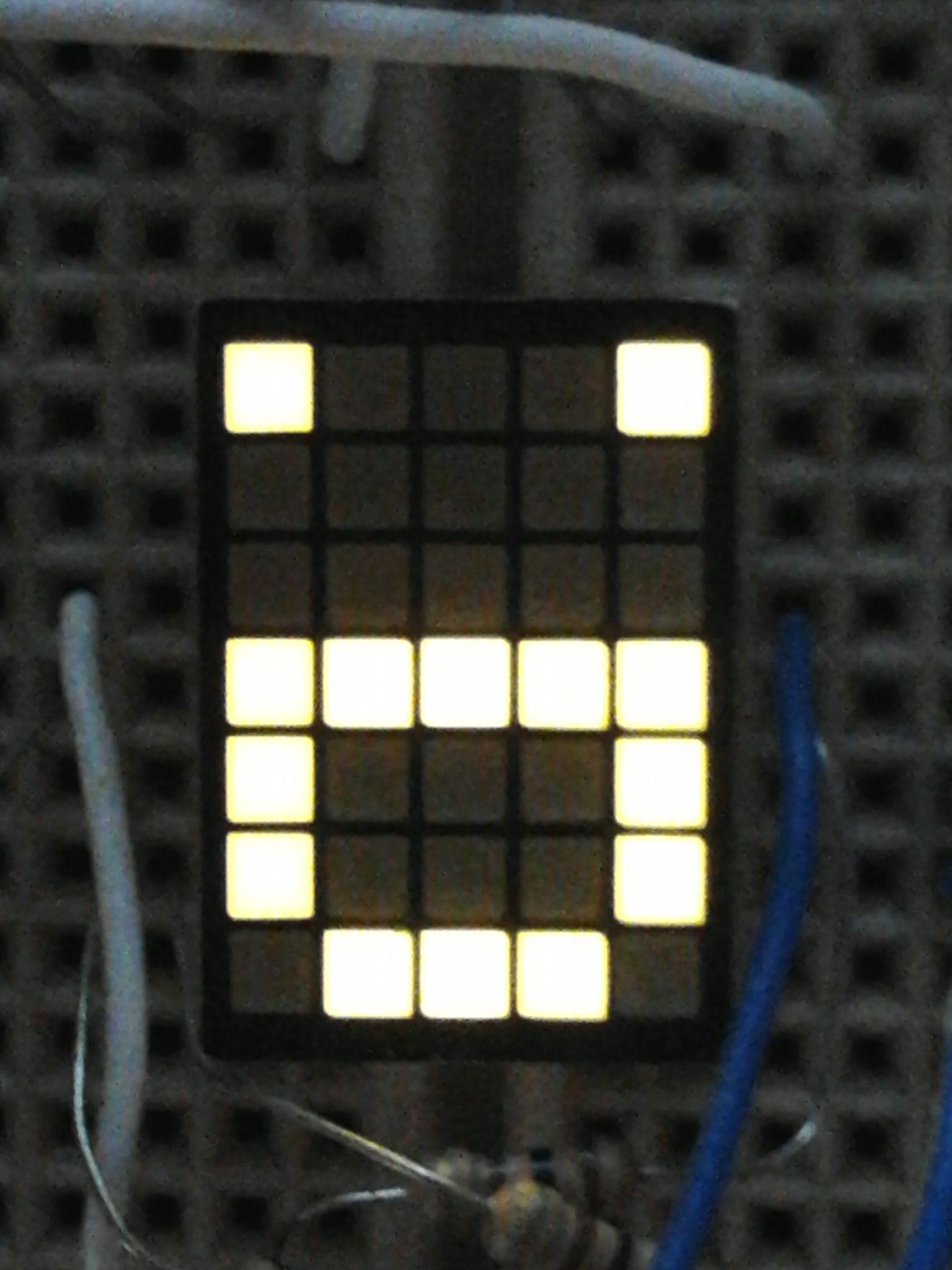 Dot Matrix Smiley Singing With Music