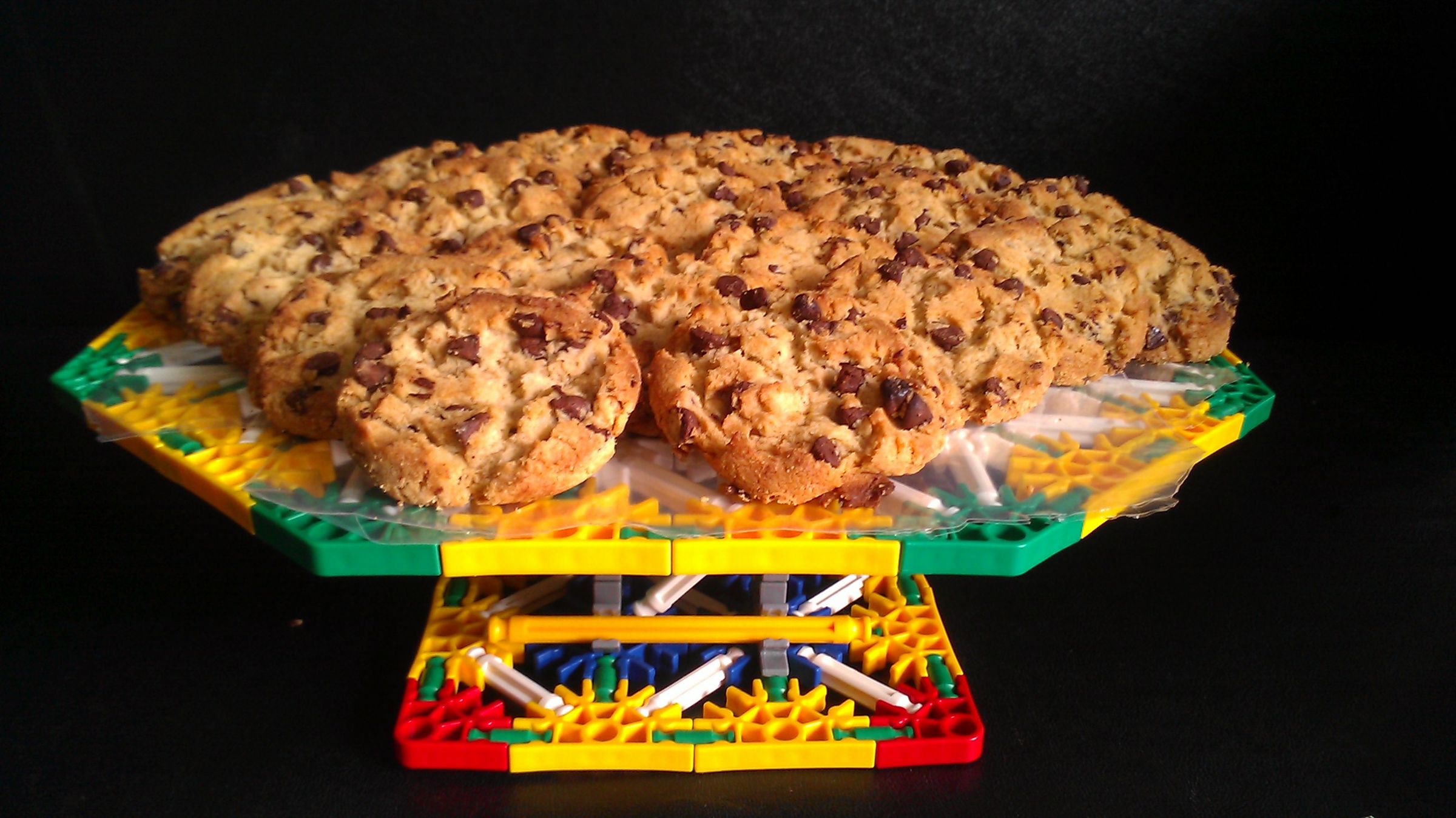 Make a Dessert Stand Out of K'nex!!! 27 Steps (with Pictures