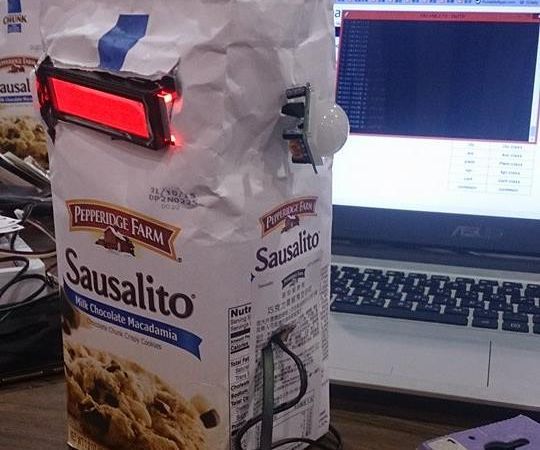 Intel Edison With Grove LCD, Temperature Sensor and  Infrared Sensor