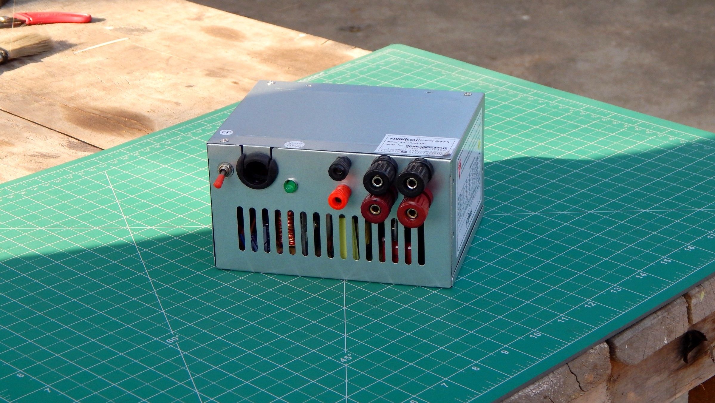 DIY Bench Power Supply With Old Computer SMPS 13 Steps (with Pictures