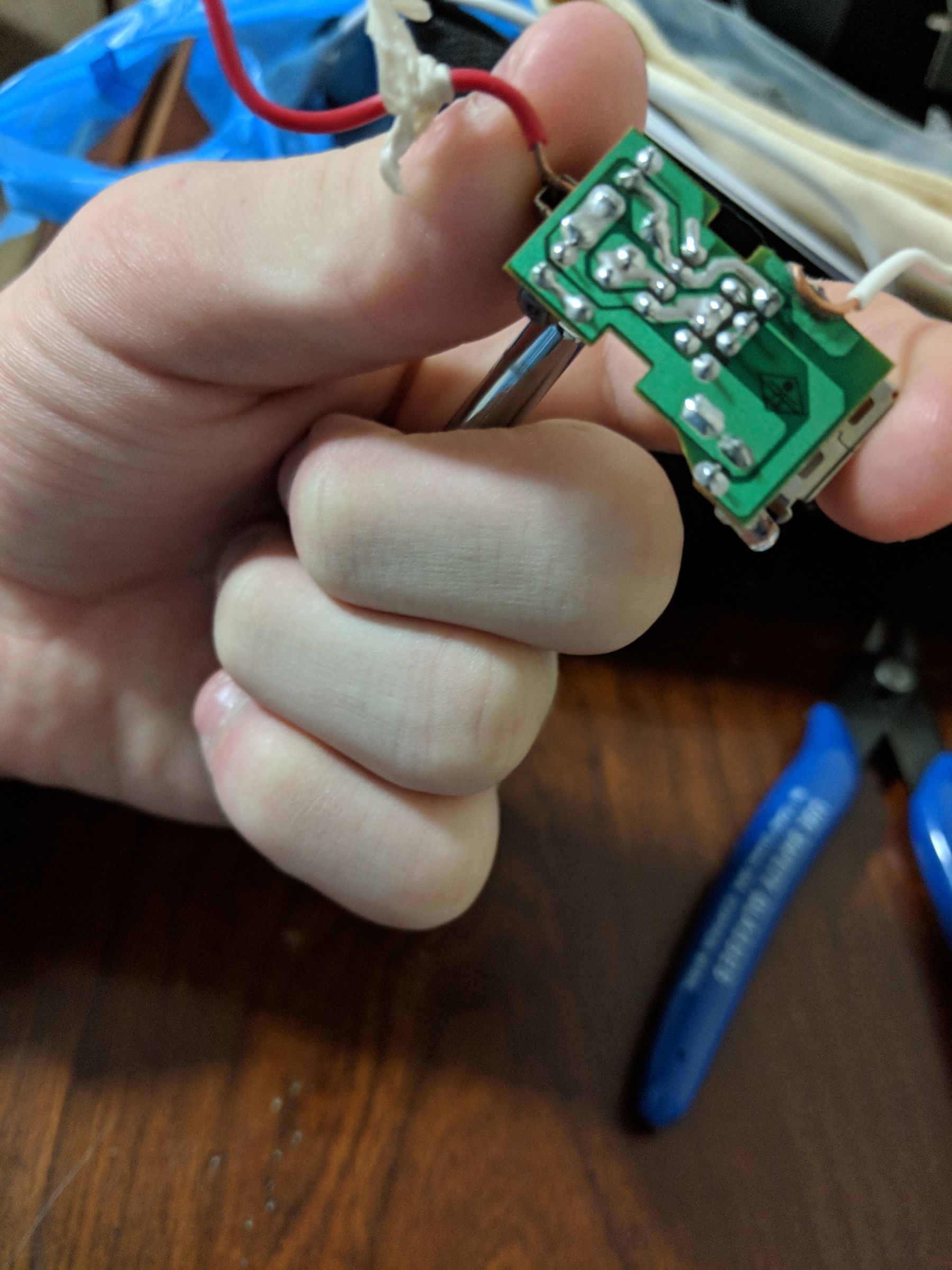 9v Battery Phone Charger 8 Steps Instructables