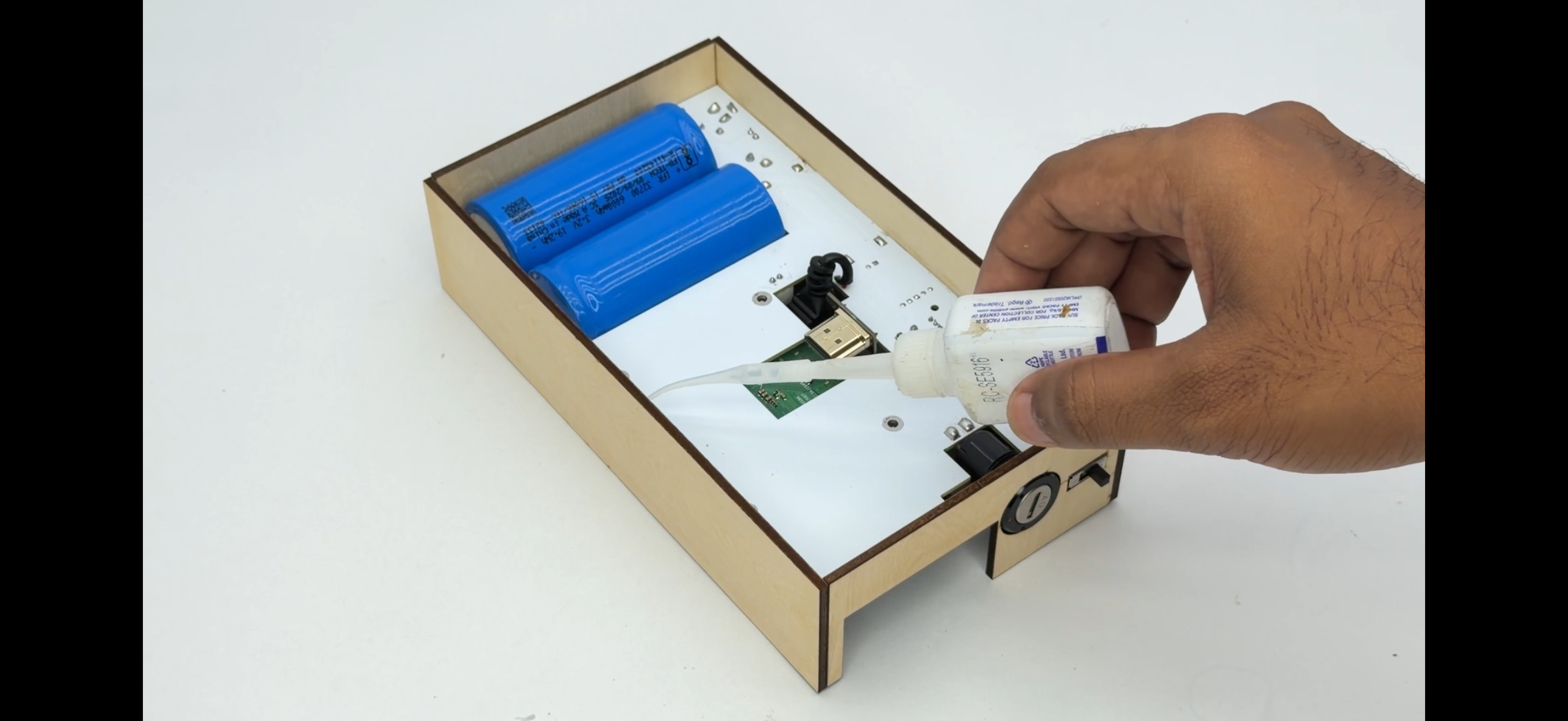 I Built a Portable Raspberry Pi Computer That Can Do Almost Everything ...