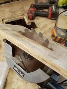 Mounting the Circular Saw on Its Base