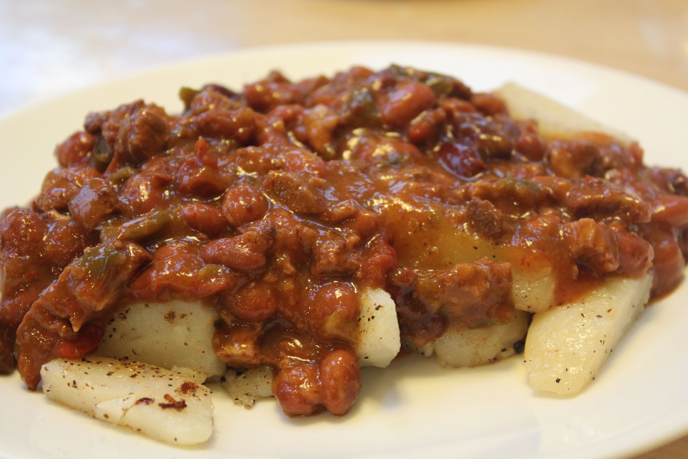 Simple but Delicious Chili Fries
