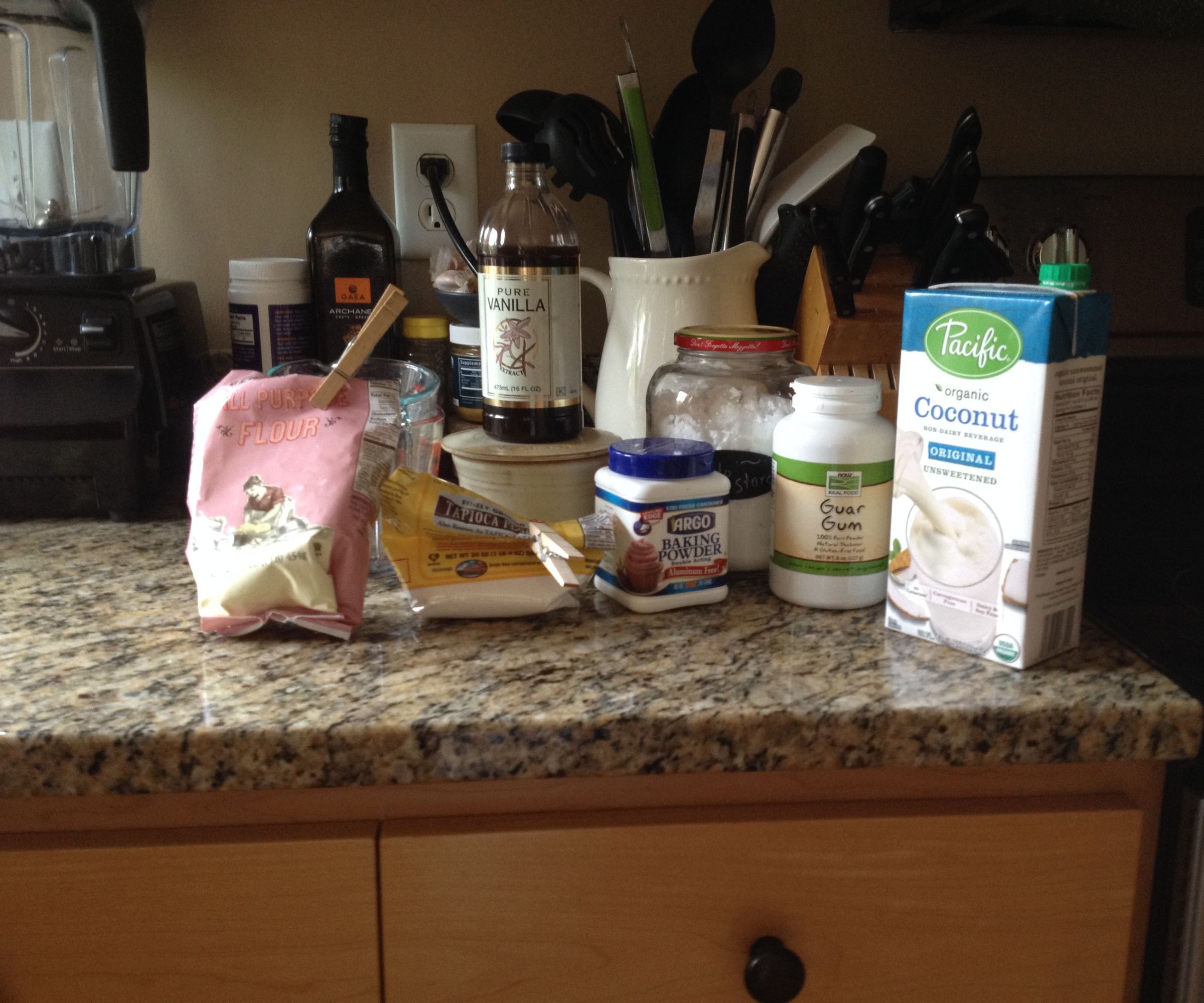 Vanilla Bundt Cake With Powdered Sugar