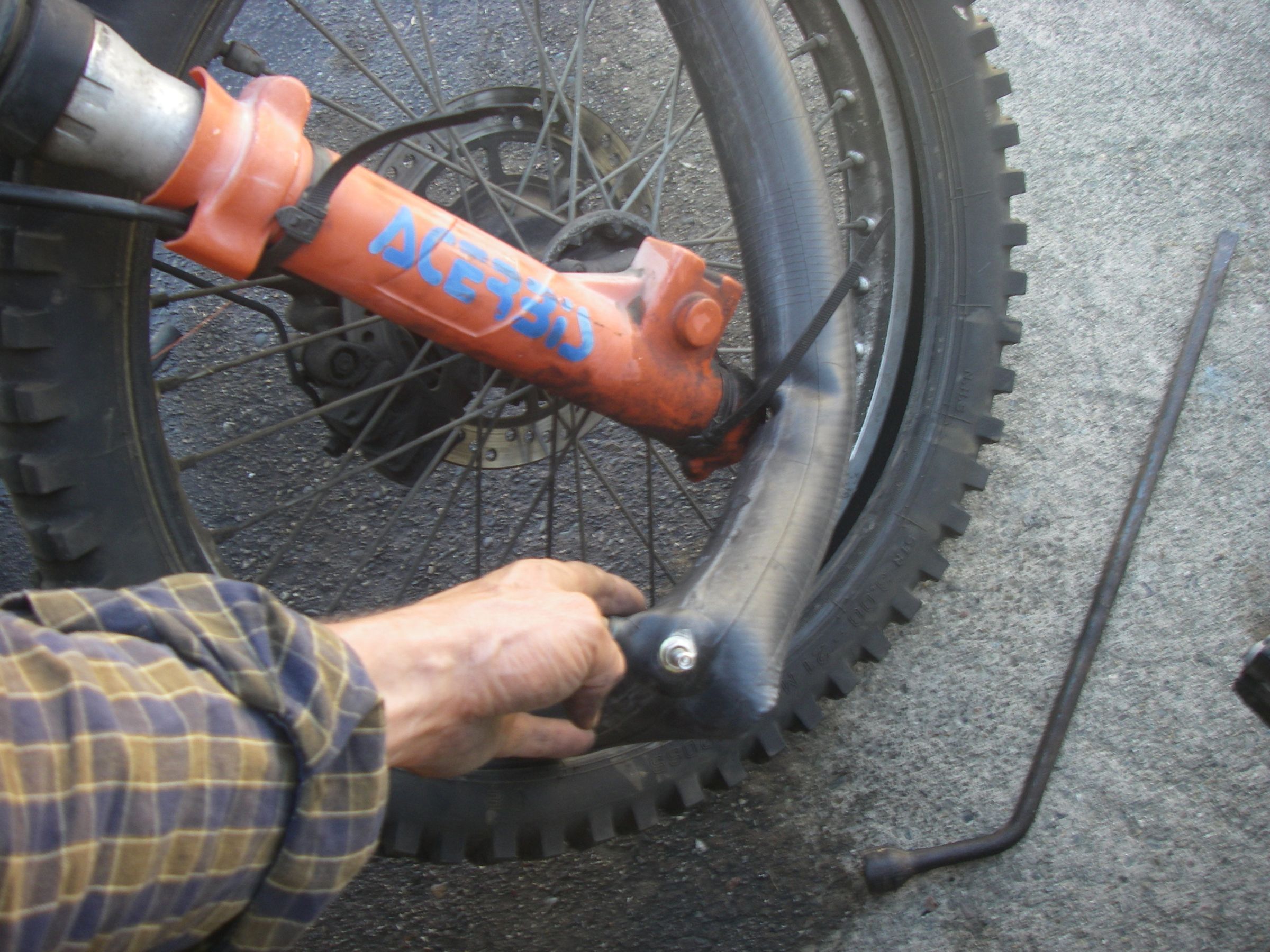 Fix a Motorcycle Flat Tire 13 Steps Instructables