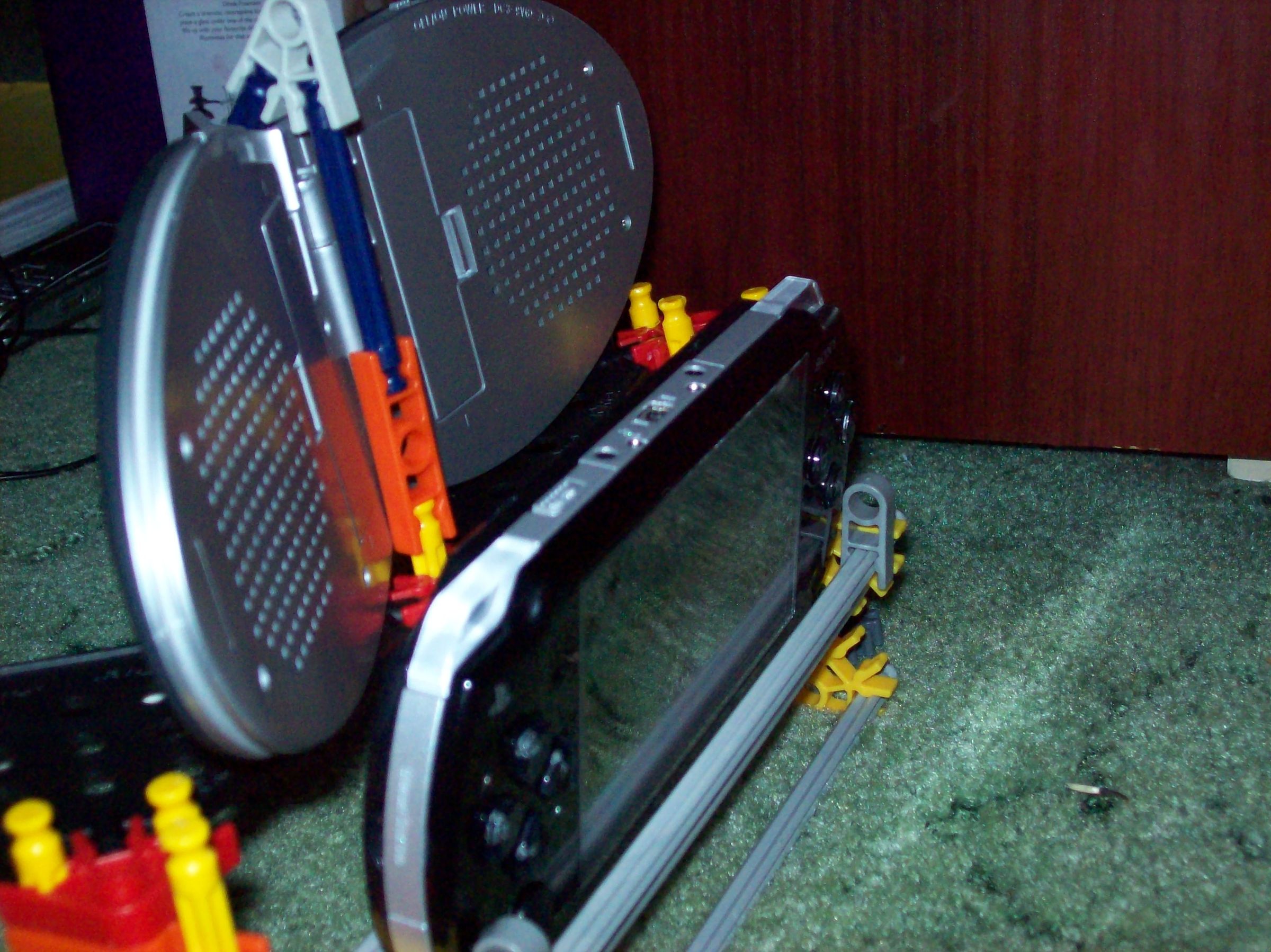K'nex Psp Speaker Dock Instructables
