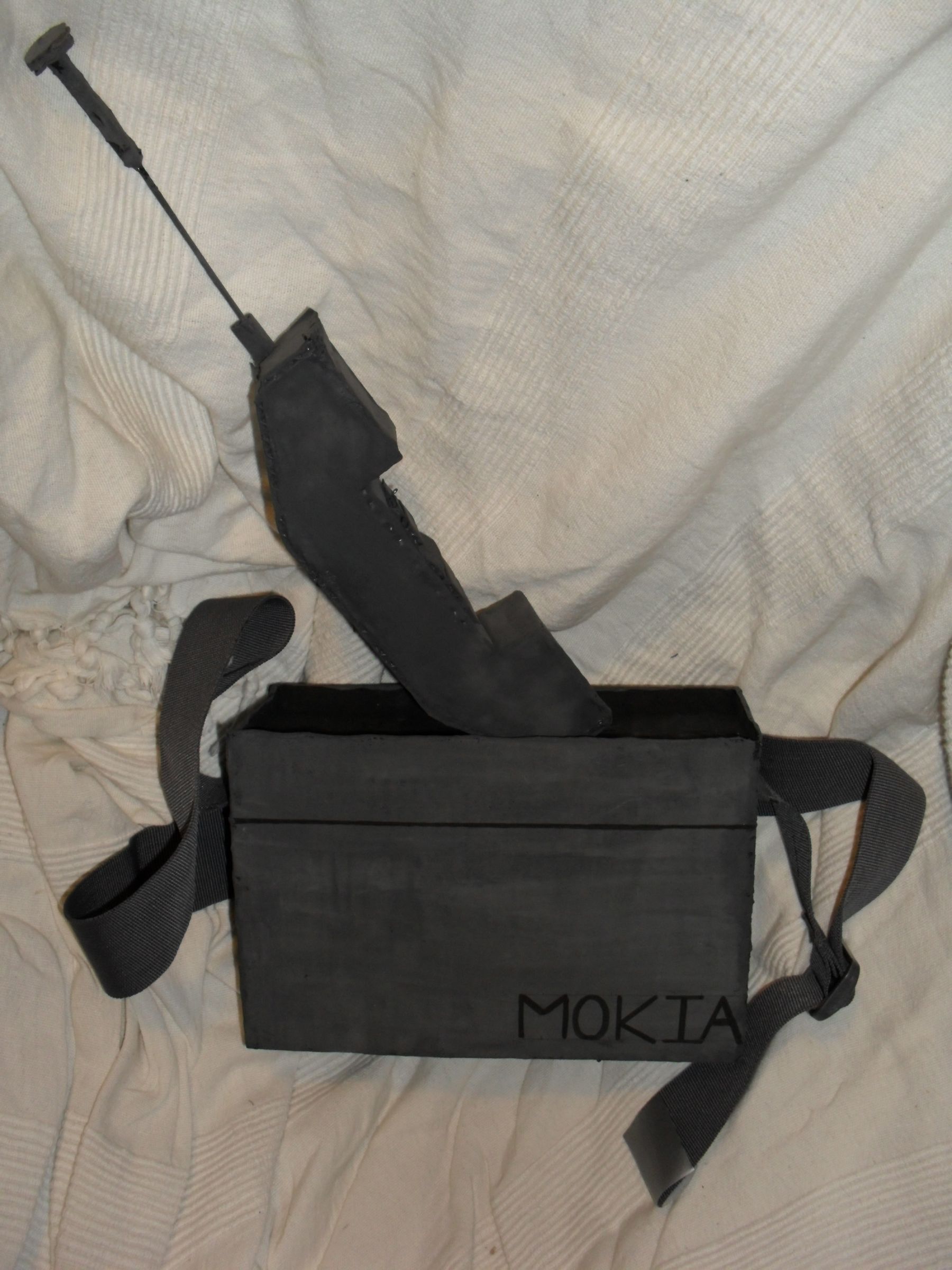 Cardboard Props: 80's Cell Phone