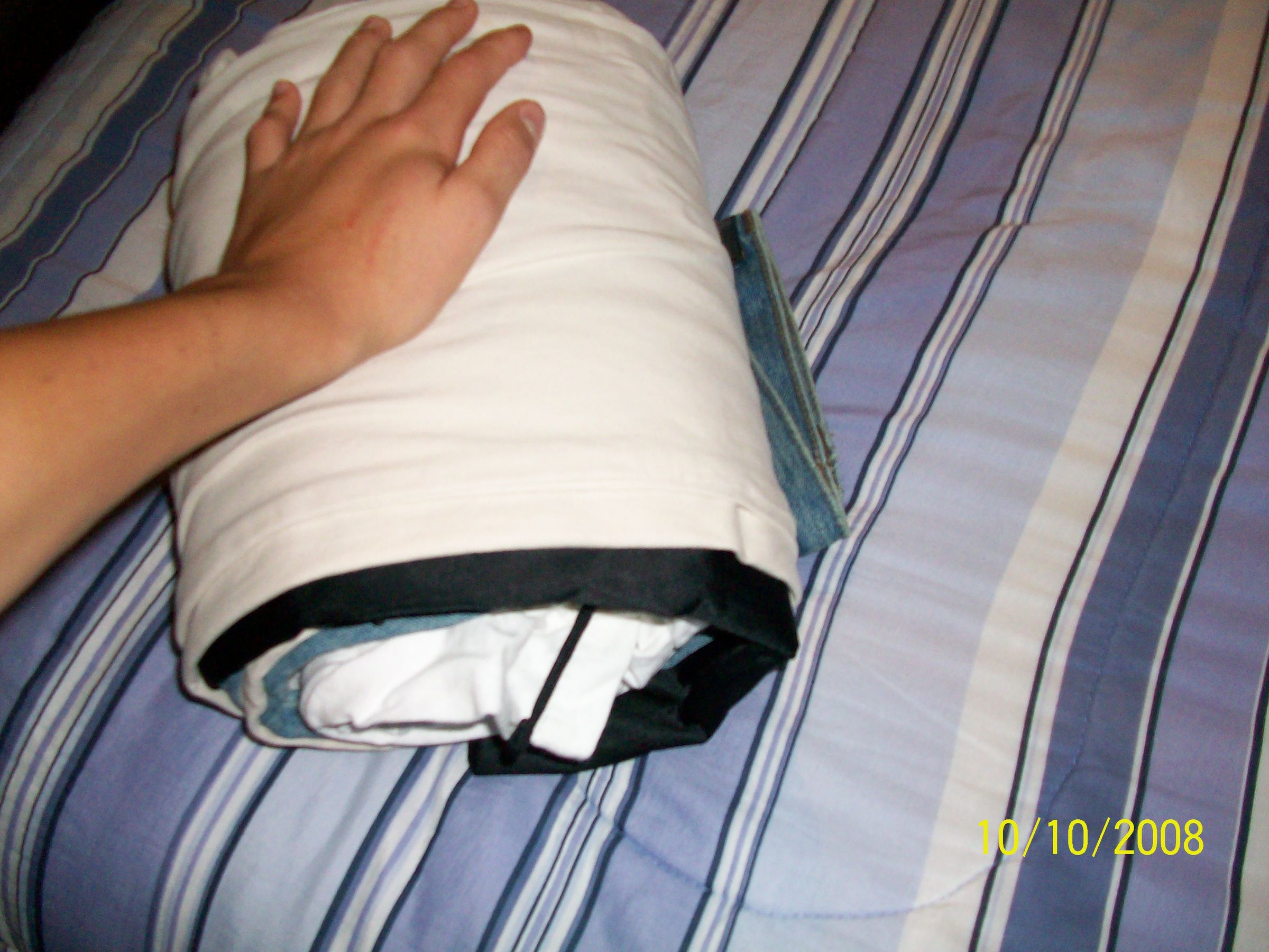 How to Pack a Suitcase