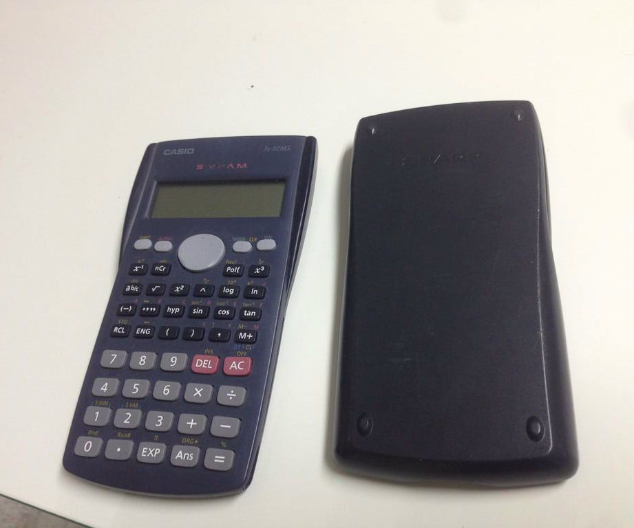 Como Cambiar La Bateria De Una Calculadora