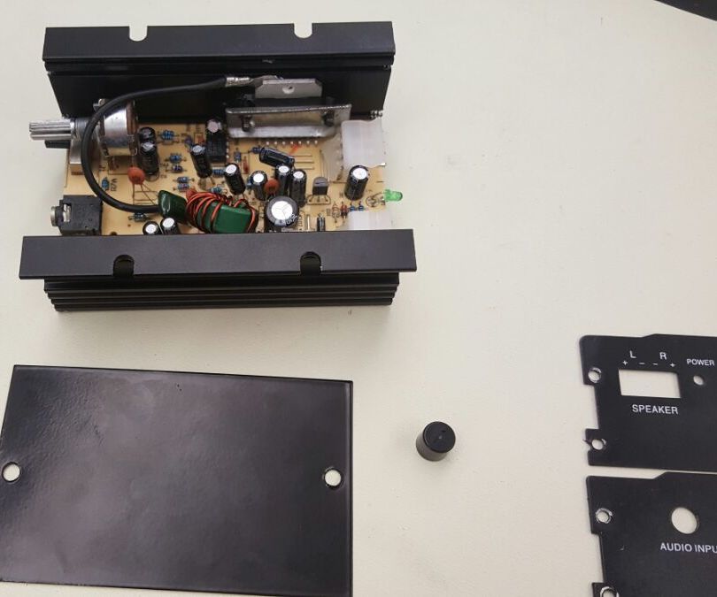 Teardown of PYLE PLMPA35