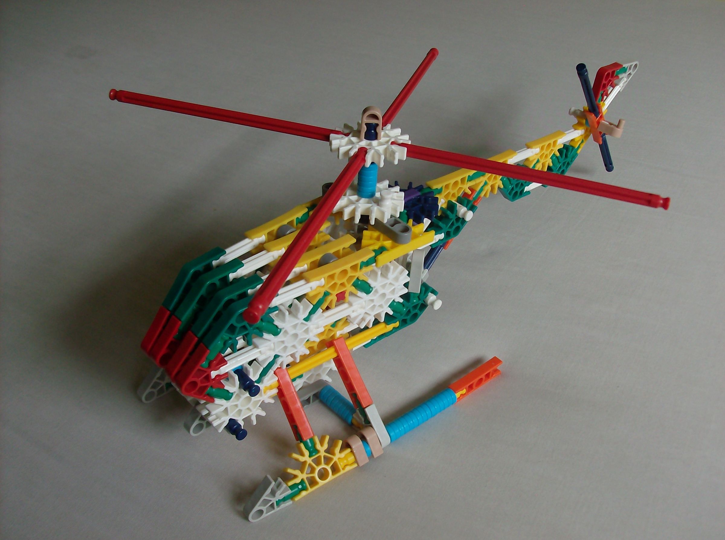 K'nex James Bond Helicopter With Saws Instructions 4 Steps