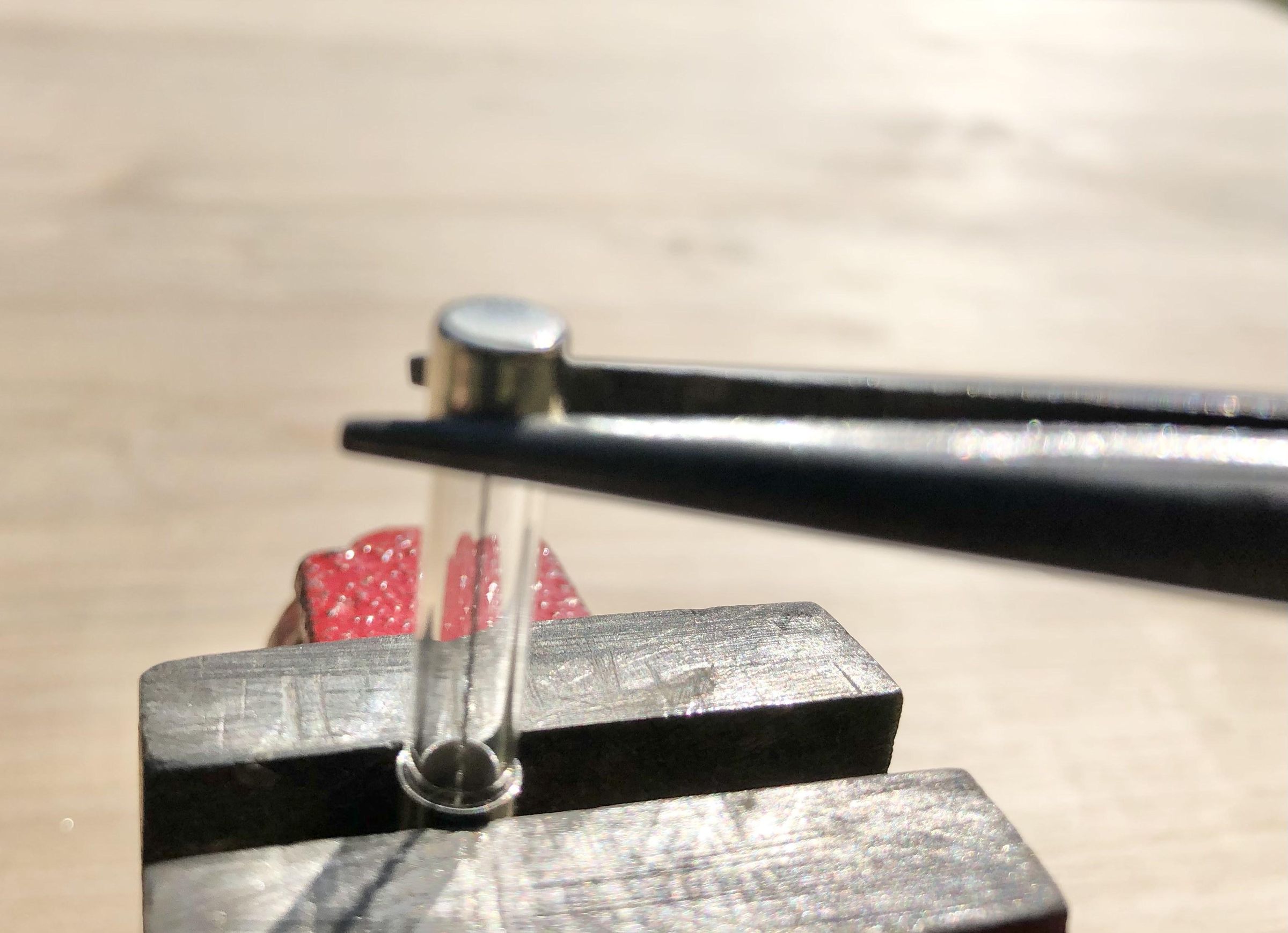 Junkyard Jewelry the Fuse Pendant 8 Steps (with Pictures