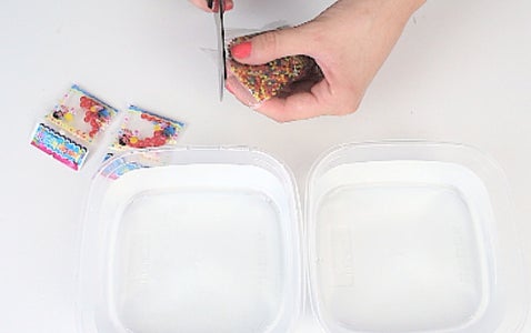 This Simple Science Experiment You Can Do at Home, Is So Cool and Very Easy!