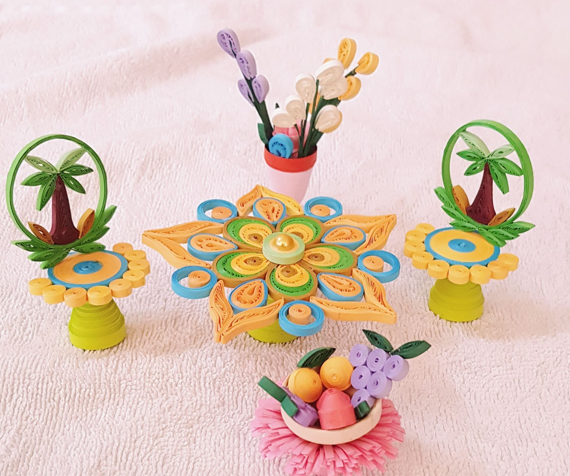 3D Paper Quilling Chair Table With Fruit Basket