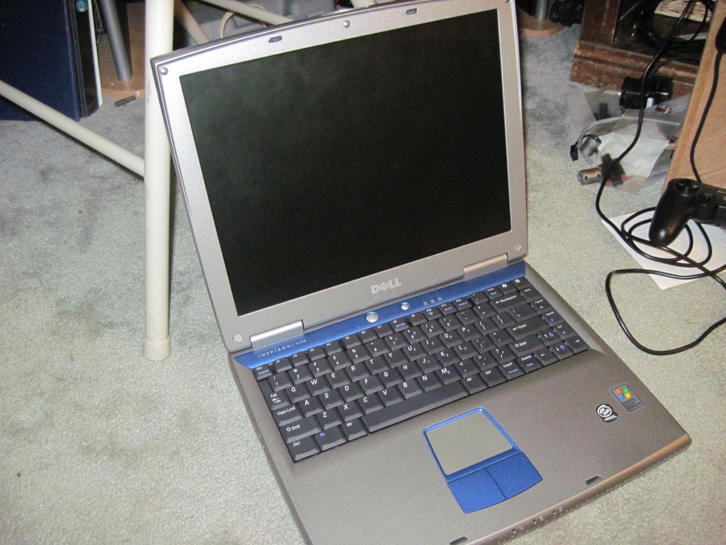 Disassembly of a Dell Inspiron 1100