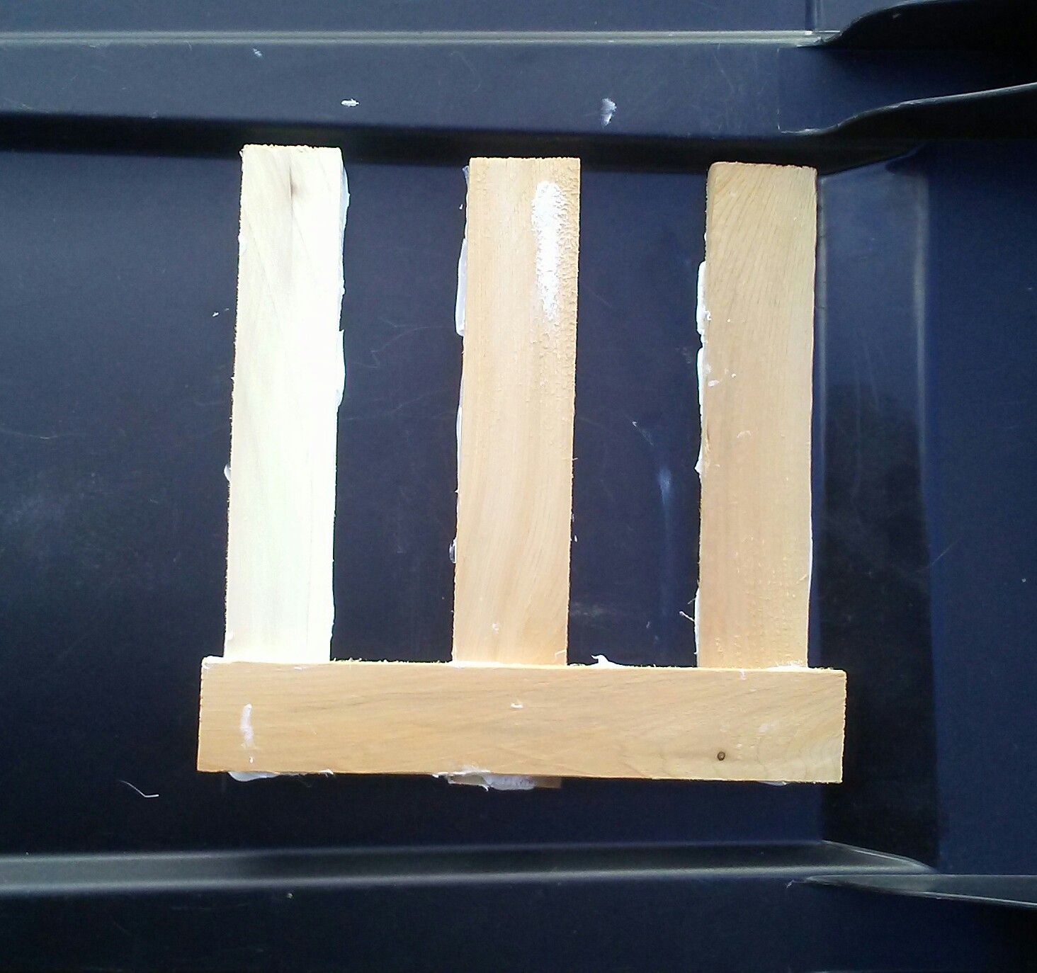 How to Glue/Adhere/Attach Wood to Plastic (Polyethylene and