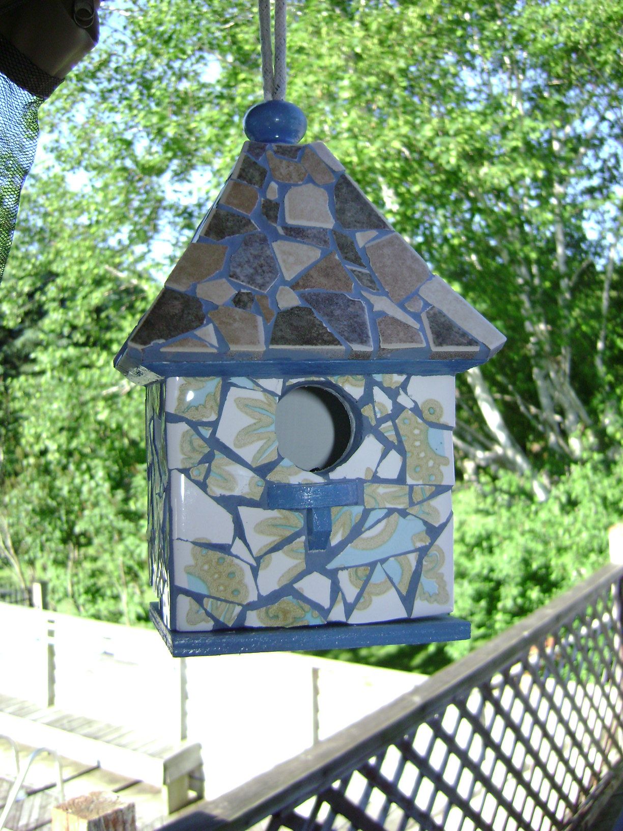 Super Cute Birdhouse From Used or Broken Tile