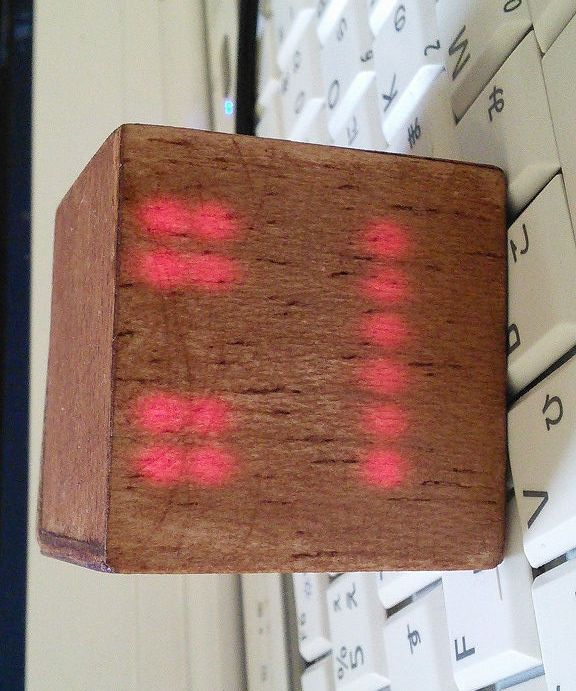 Lip Synching Robot (Wooden Case)