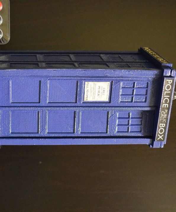 3D Printed TARDIS W/ Arduino