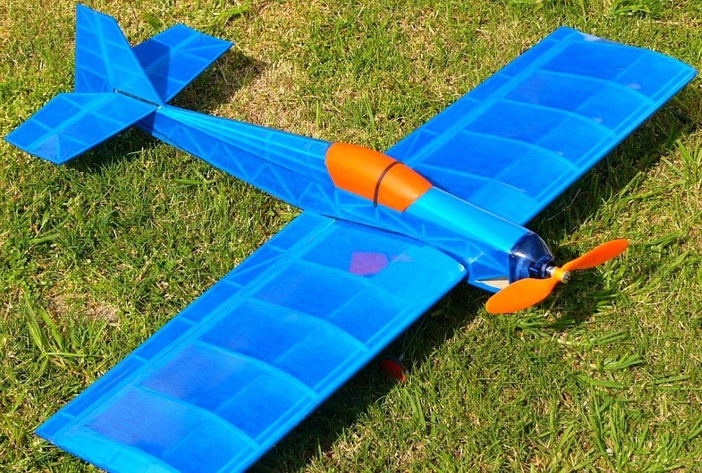 Recycled Plastic in Plane Design : 4 Steps (with Pictures 