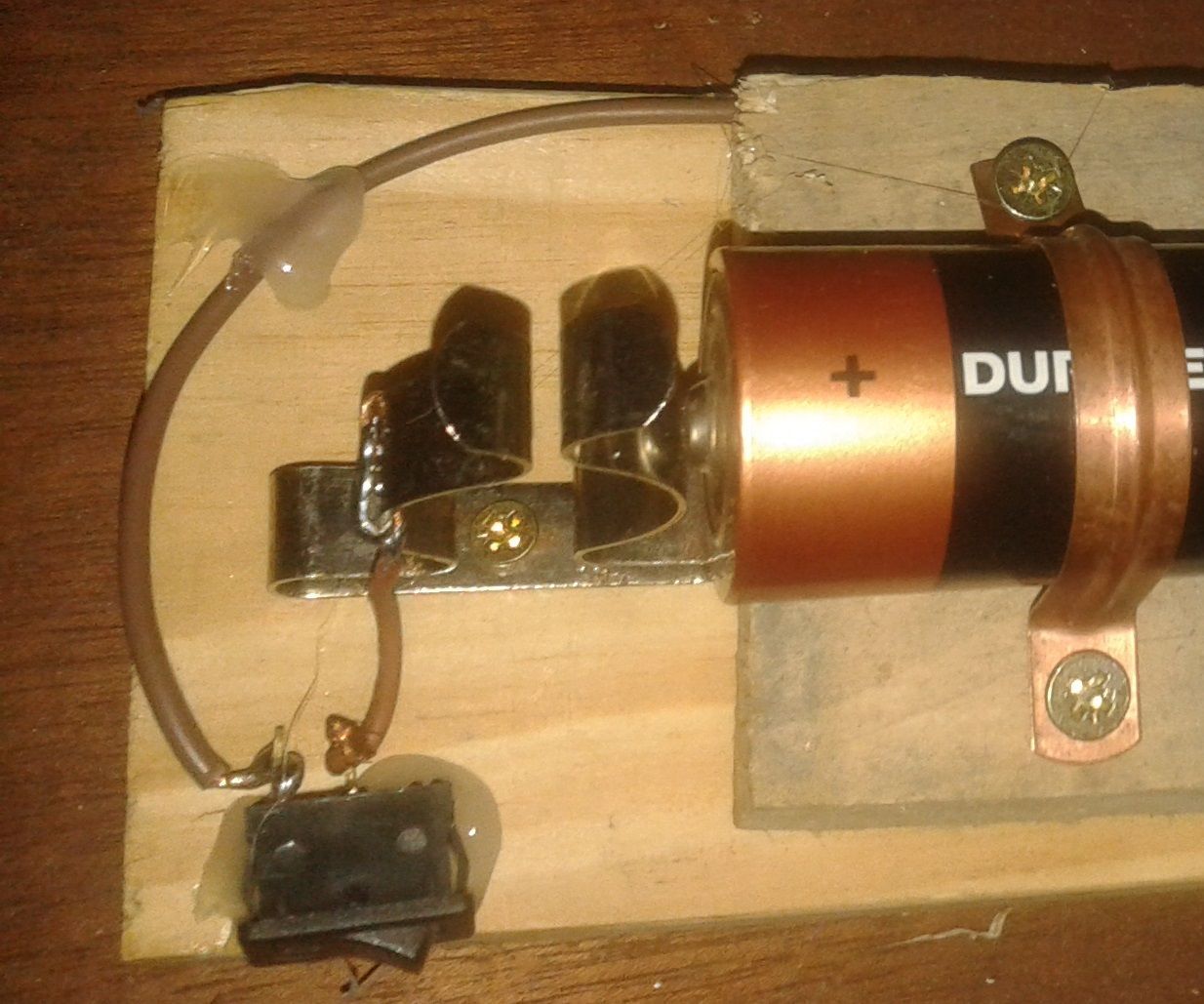 My Simple D Cell Holder (and What I Did With It) 4 Steps Instructables