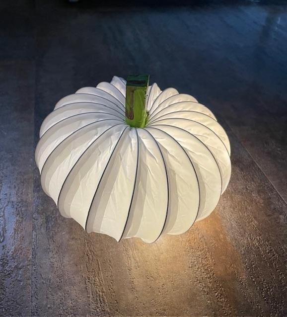 ILLUMINATED PUMPKIN PROP