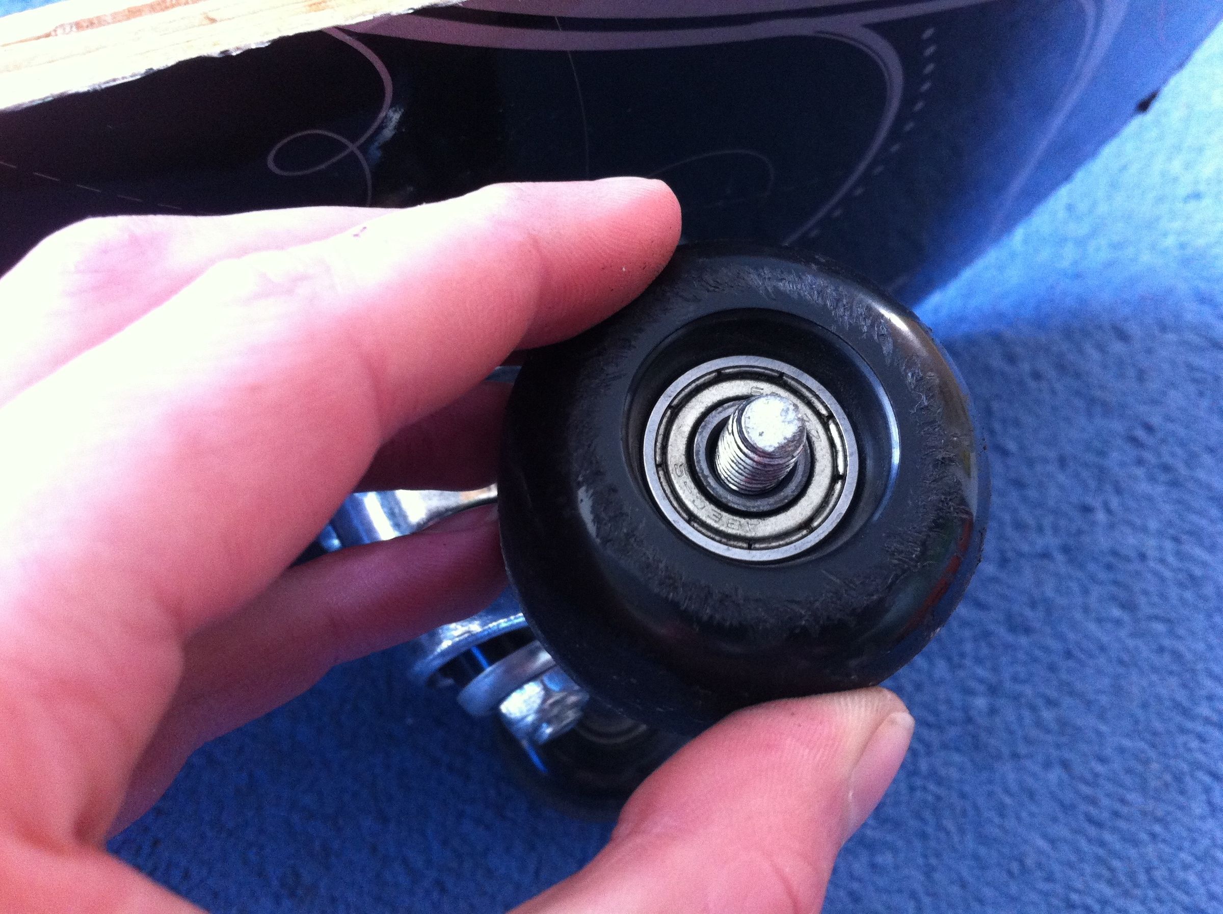 Replace Skateboard Bearings 4 Steps (with Pictures) Instructables
