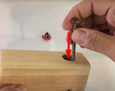 Inserting the Main Puller Screw
