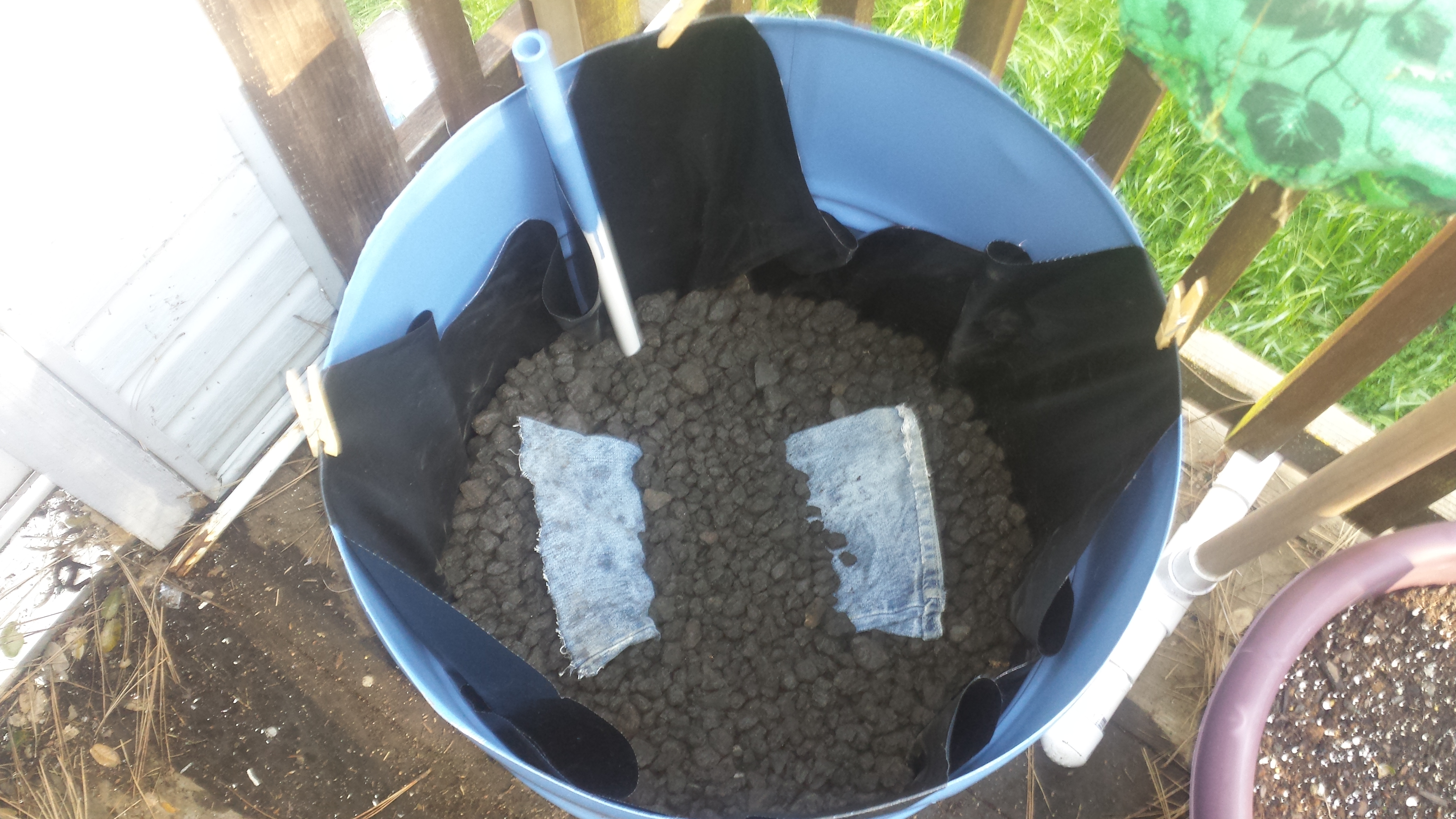 Patio Garden Wicking Bed From 55 Gallon Steel Drum 8 Steps (with