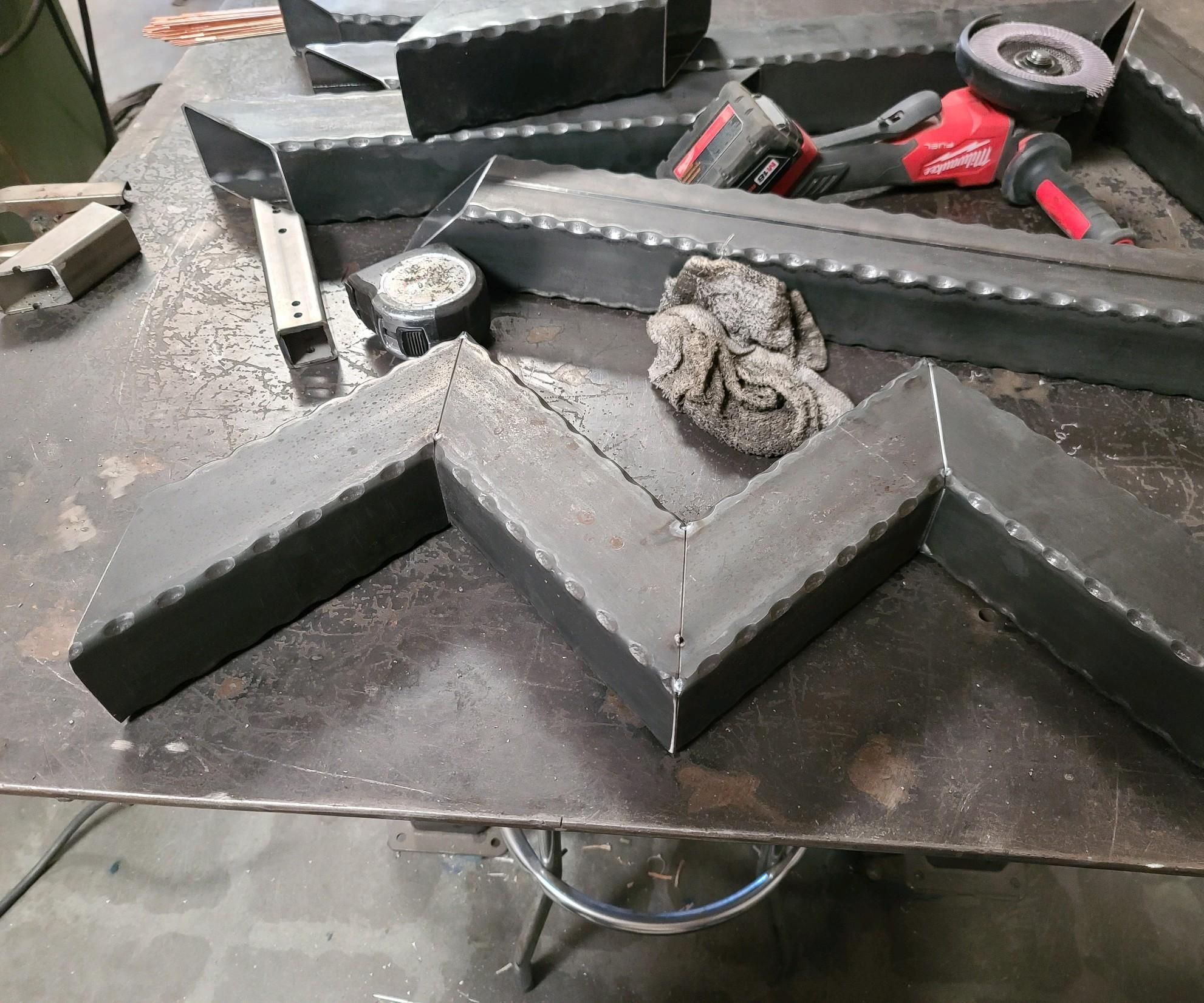 Dectrative Metal M