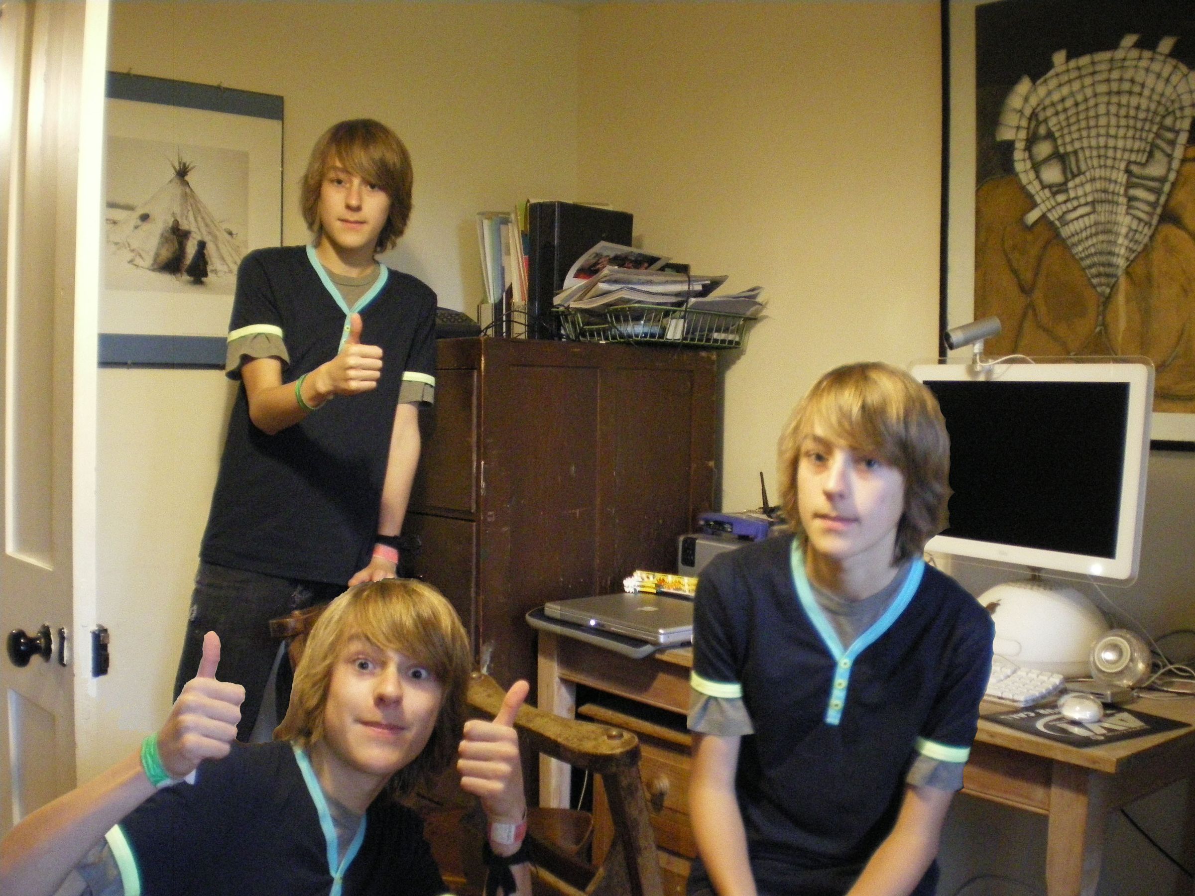 How to Clone Yourself in Photoshop