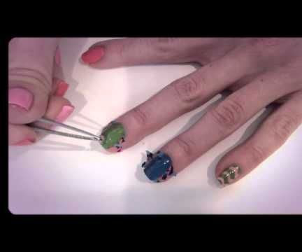 DIY Chevron Nails